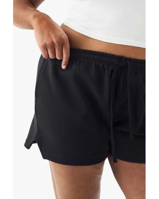 Pantalón Corto Plus De Chándal Con Bordado Dsgn Studio Boohoo de color White