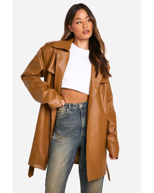 Gabardina Tall Corta Con Cinturón Boohoo de color Brown