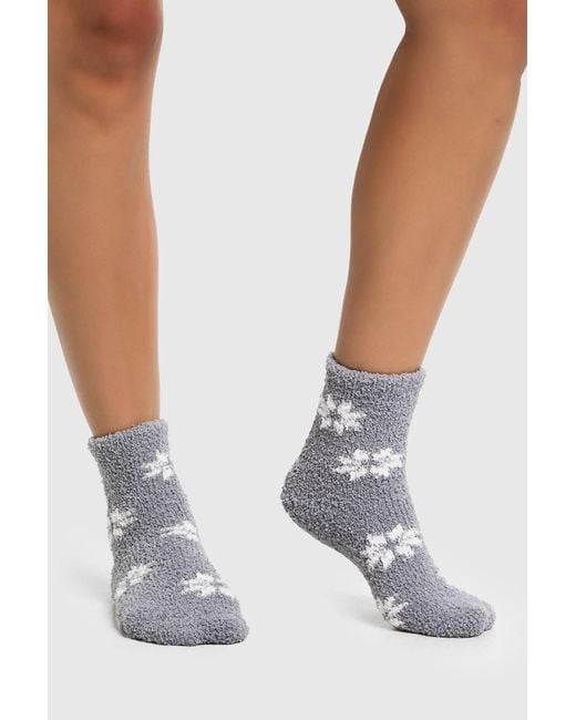 Boohoo White Snowflake Print Fluffy Socks
