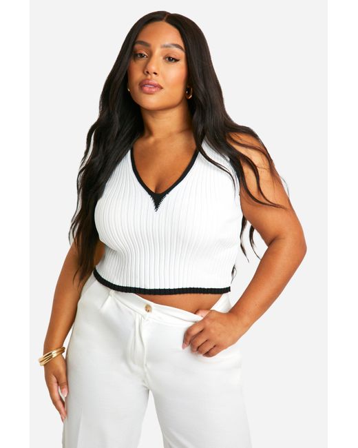 Boohoo White Plus V Neck Knitted Crop Top