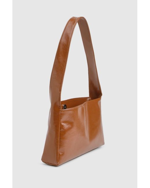 Bolso De Hombro Texturizado De Charol Boohoo de color White