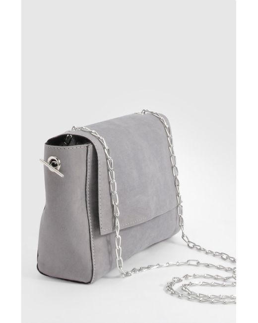 Structured Clutch Bag And Chain Boohoo de color Gray