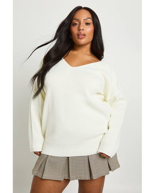 Boohoo White Plus V Neck V Back Oversized Jumper