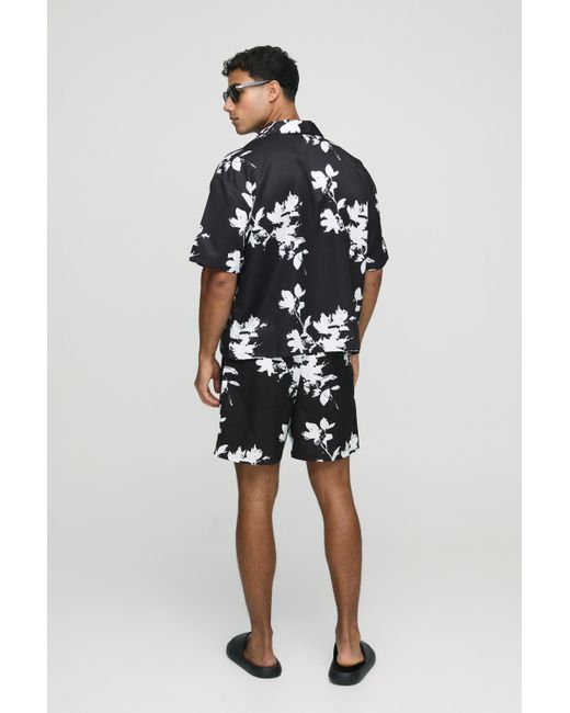 Conjunto Oversize De Bañador Y Camisa Recta De Viscosa Con Estampado Boohoo de color Black