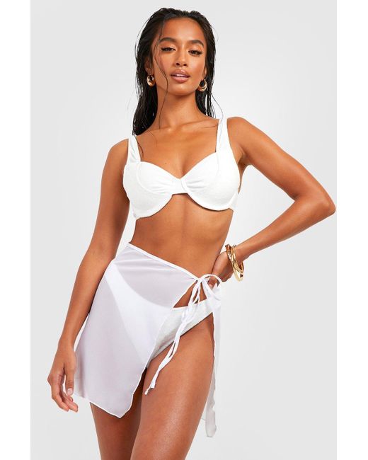 Petite Underwired Bikini And Sarong Set de Boohoo de color Blanco | Lyst