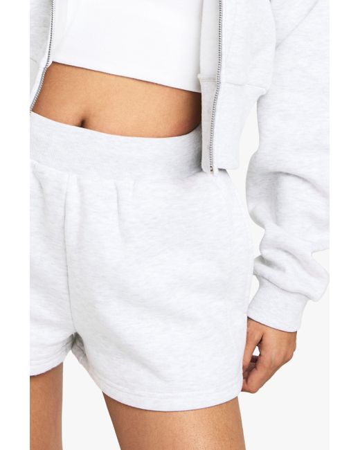 Pantalón Corto Deportivo De Tiro Medio Boohoo de color White