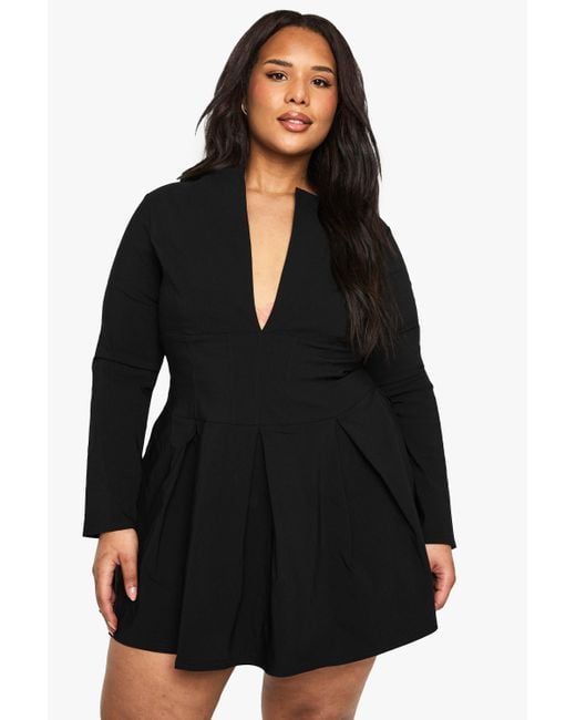 Vestido Plus De Manga Larga Estilo Corsé Escotado Plisado Boohoo de color Black