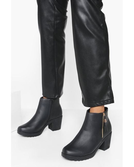 Boohoo Wide Width Zip Side Chunky Heel Chelsea Boots in Black - Lyst