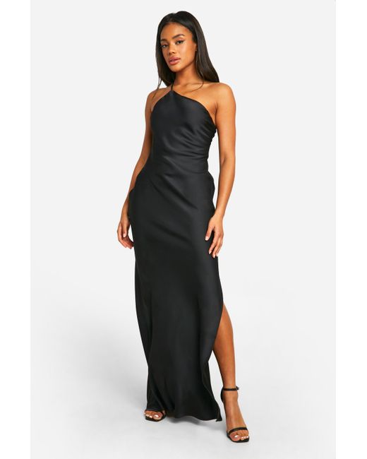 Satin Asymmetric Strap Maxi Dress Boohoo de color Black