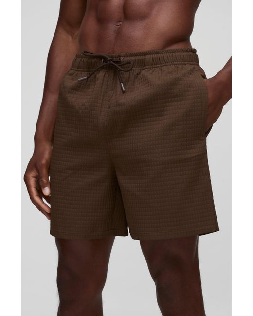 Bañador De Largo Medio Con Costuras Antidesgarros Boohoo de color Brown