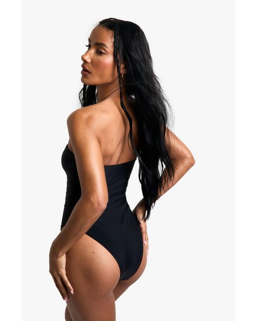Bañador Essentials Palabra De Honor Boohoo de color Black