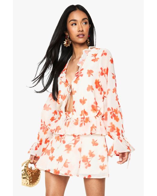 Minifalda De Chifón Godet Con Estampado De Flores Boohoo de color Red