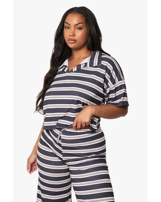 Top Plus De Rayas Con Cuello Boohoo de color Blue