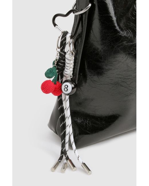 Colgante Para Bolso Con Forma De Cereza Boohoo de color White