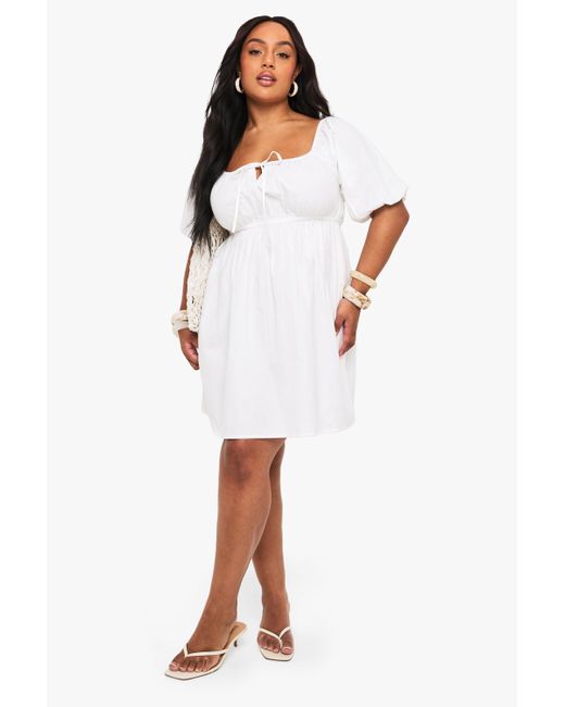 Vestido Plus Skater Plisado De Algodón Con Atadura Frontal Boohoo de color White