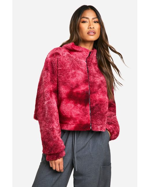 Chaqueta Bomber Recta De Borreguito Sintético Con Desteñido Anudado Boohoo de color Red