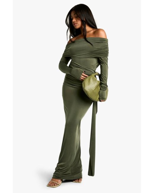 Vestido Maxi Asimétrico Fruncido De Manga Larga Boohoo de color Green