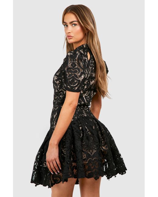 Premium Crochet Lace Puff Sleeve Mini Dress Boohoo de color Black