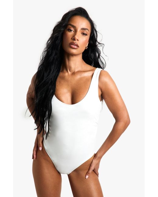 Bañador Essentials Fruncido Con Control De Barriga Boohoo de color White