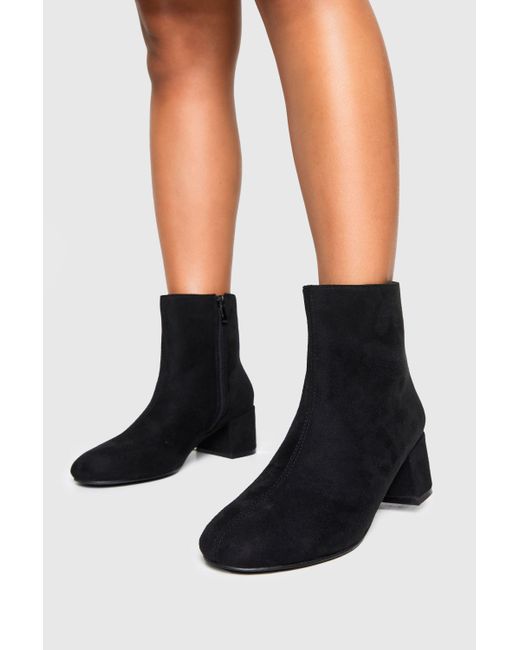 Wide Fit Faux Suede Block Heel Ankle Boots Boohoo de color Black
