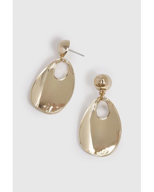 Abstract Pendant Drop Earrings Boohoo de color Black