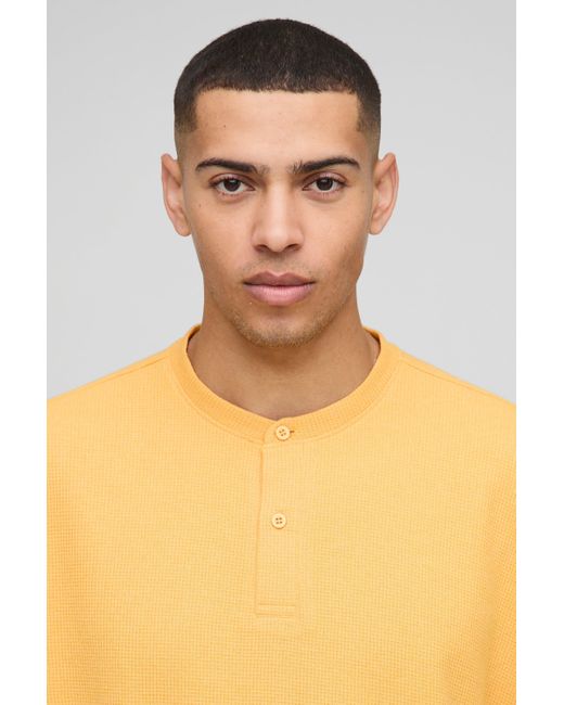 Top Crop Oversize Recto De Tela Gofre Y Manga Larga Con Botones En El Cuello BoohooMAN de color Orange