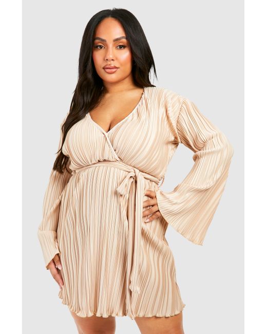 Boohoo Natural Plus Wide Plisse Flared Sleeve Skater Dress