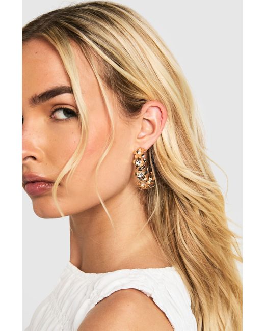 Pendientes De Aro Llamativos Con Perlas Y Flores Boohoo de color Natural