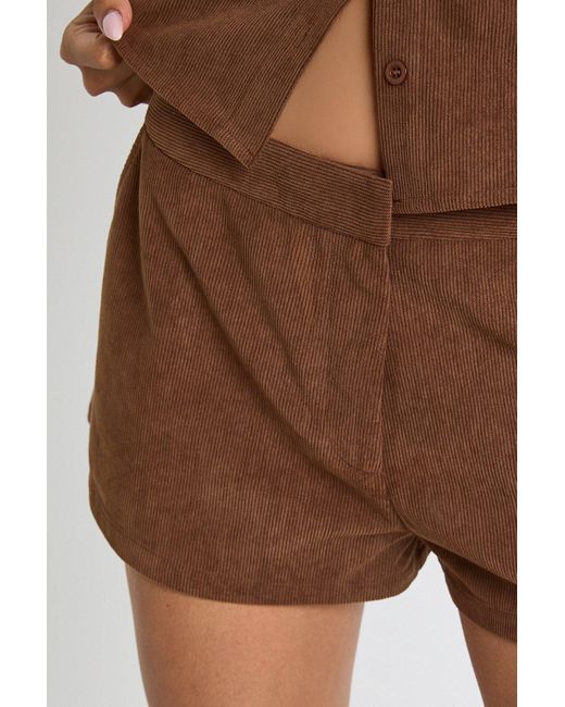 Cord Mini Short Boohoo de color Brown