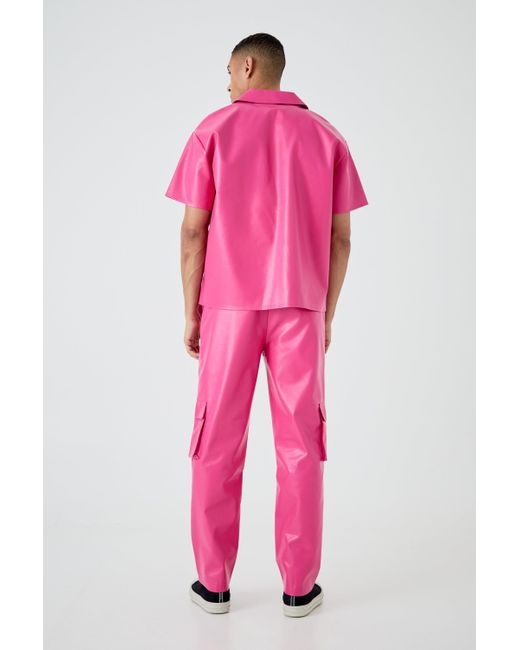 BoohooMAN Short Sleeve Boxy Revere Button Pu Shirt & Trouser Set in Pink für Herren