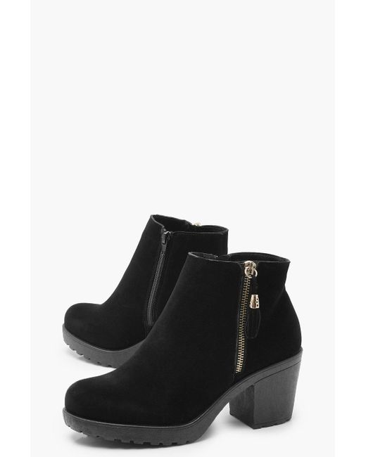 boohoo chunky heel chelsea boot