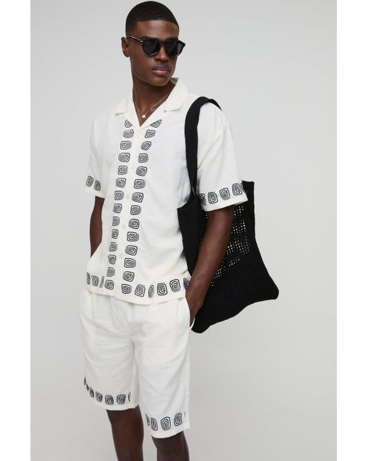 BoohooMAN Oversize Hemd & Shorts aus Leinenmischung mit Stickerei in White für Herren