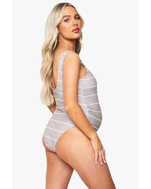 Bañador Premamá De Rayas Fruncido Con Sujeción Para La Barriga Boohoo de color White