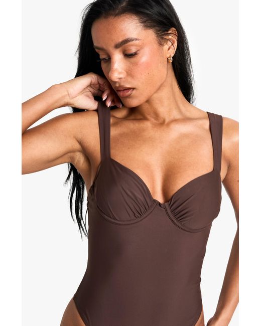 Bañador Essentials Con Balcón Boohoo de color Brown