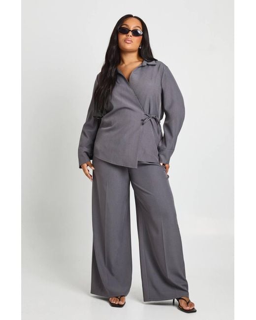 Boohoo Gray Plus Woven Pleated Wide Leg Trouser