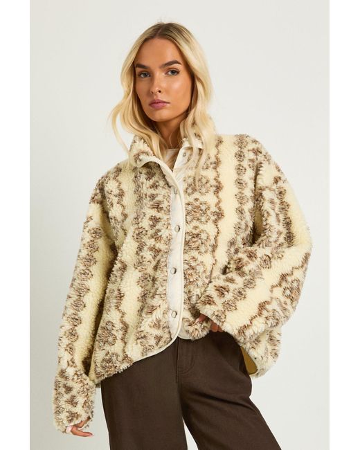 Printed Teddy Button Up Jacket Boohoo de color Natural