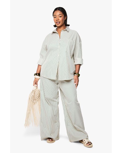 Camisa Plus Oversize De Tela Con Rayas Boohoo de color Gray