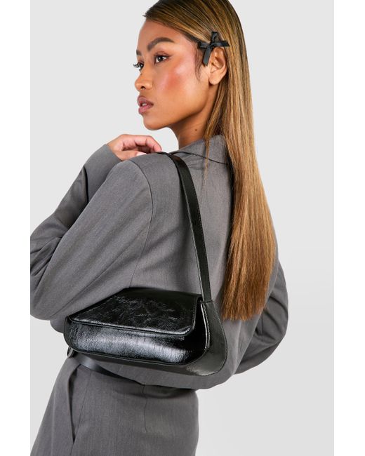 Patent Structured Foldover Shoulder Bag Boohoo de color Black