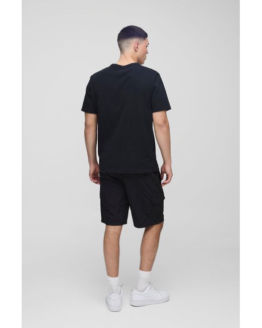 BoohooMAN Black Elasticated Waist Relaxed Mid Length Crinkle Nylon Cargo Shorts for men