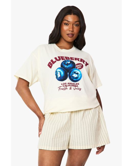 Camiseta Plus Oversize Con Estampado De Arándanos Boohoo de color White