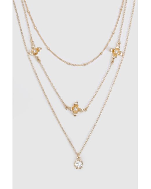 Collar A Capas Con Detalle De Flor Boohoo de color Natural