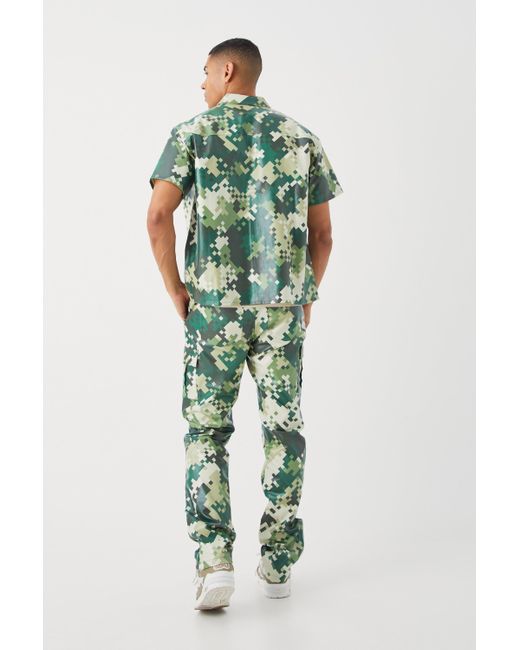 BoohooMAN Green Pu Straight Leg Fixed Waist Stacked Camouflage Cargo Trouser for men