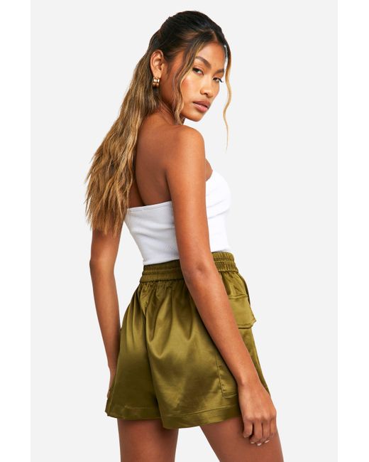 Satin Cargo Utility Shorts Boohoo de color Green