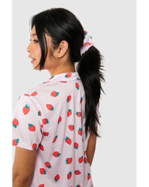 Petite 3 Piece Strawberry Short Pyjama Set Boohoo de color White