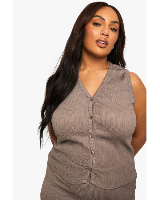 Plus Crinkle Plisse Button Down Waistcoat Boohoo de color Brown