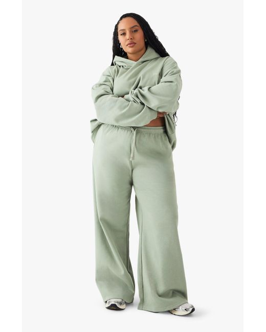 Pantalón Deportivo Plus De Pernera Recta Con Bordado Dsgn Studio Boohoo de color Green