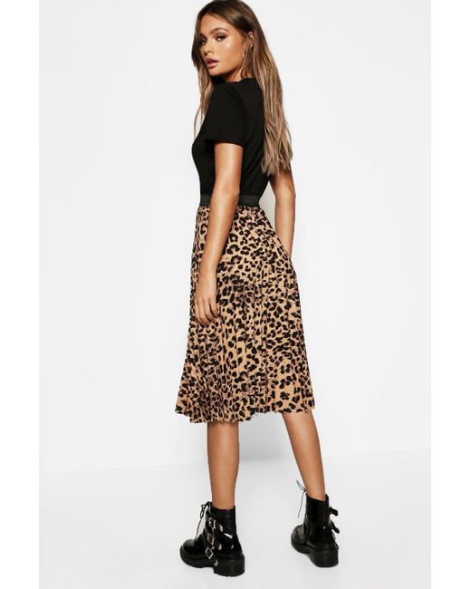 pleated leopard print midi skirt
