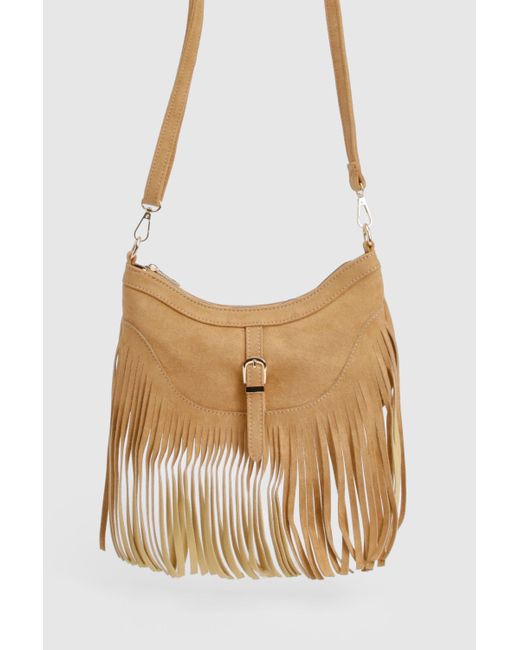 Bolso De Hombro Con Flecos Y Hebilla Boohoo de color Natural