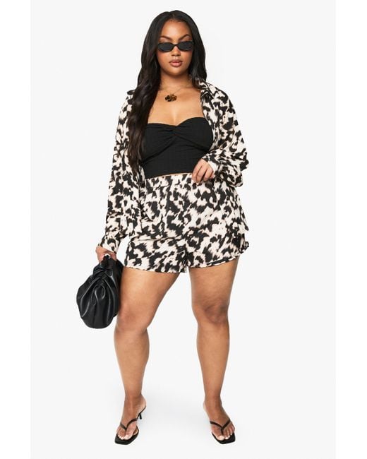 Pantalón Corto Plus Básico Con Cintura Elástica Boohoo de color Black