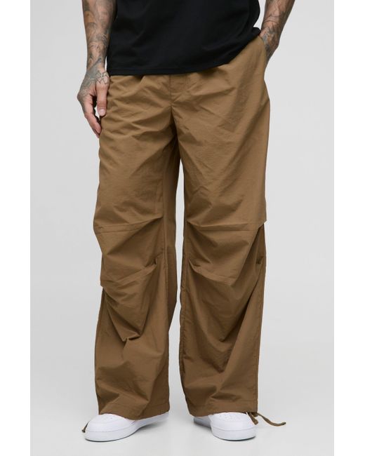 Pantalón Tall Bombacho Plisado Con Botamanga Y Cordón Elástico En La Cintura Boohoo de color Brown